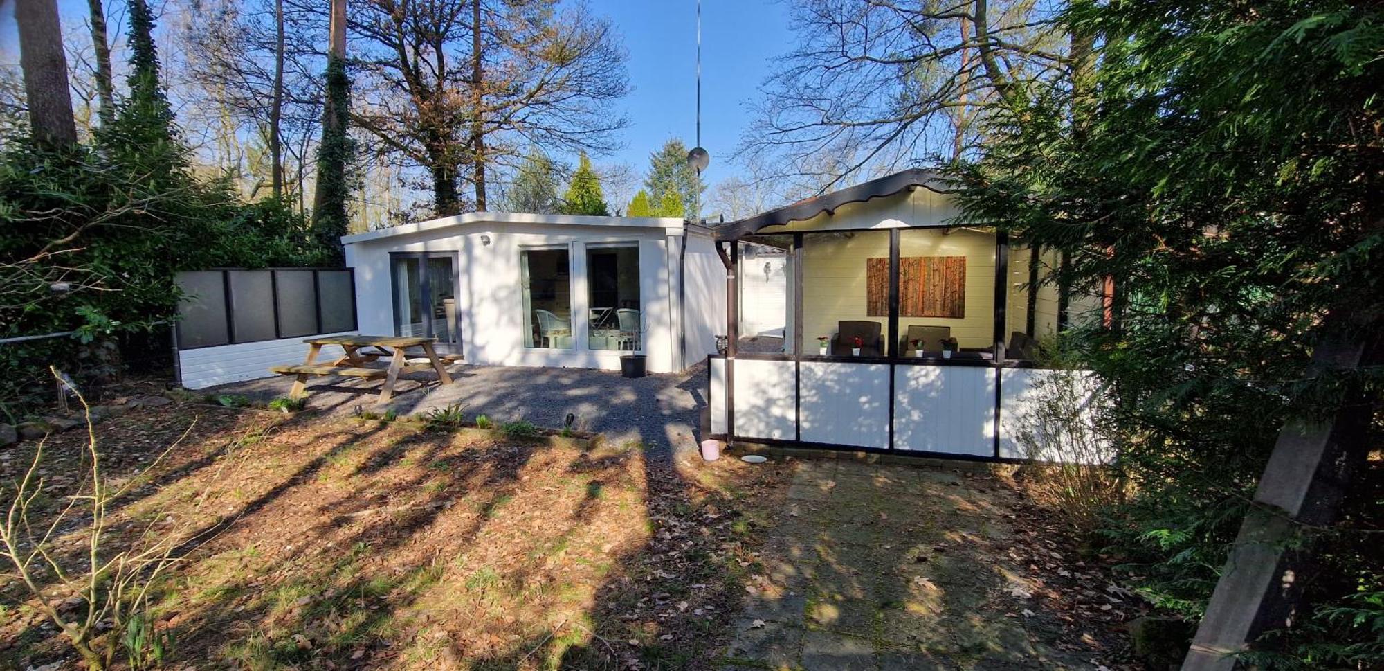 "Dennenhuisje" Op Bospark Ijsselheide Hattemerbroek Bagian luar foto